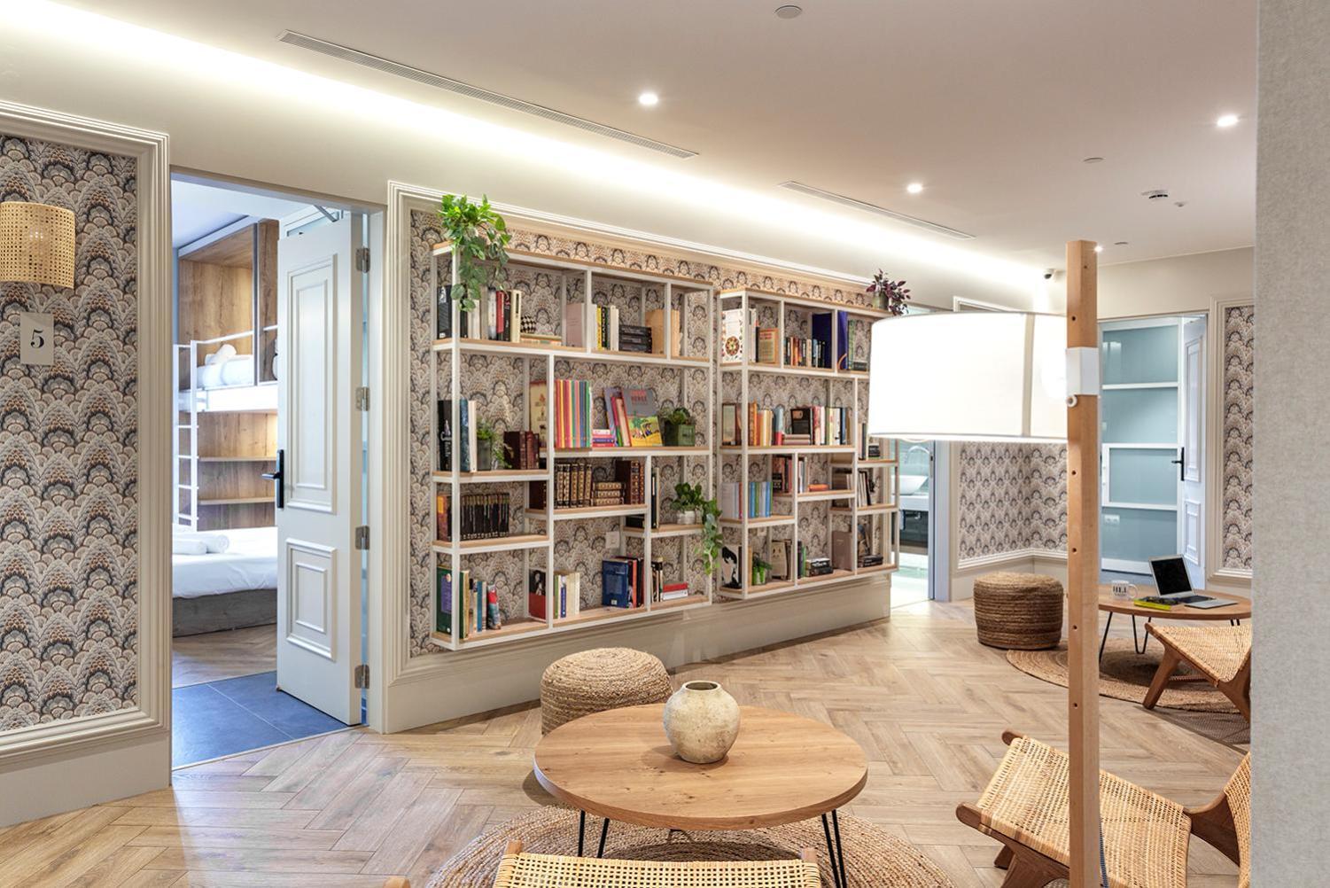 Weflating Boutique Hostel Barcelona Exterior photo